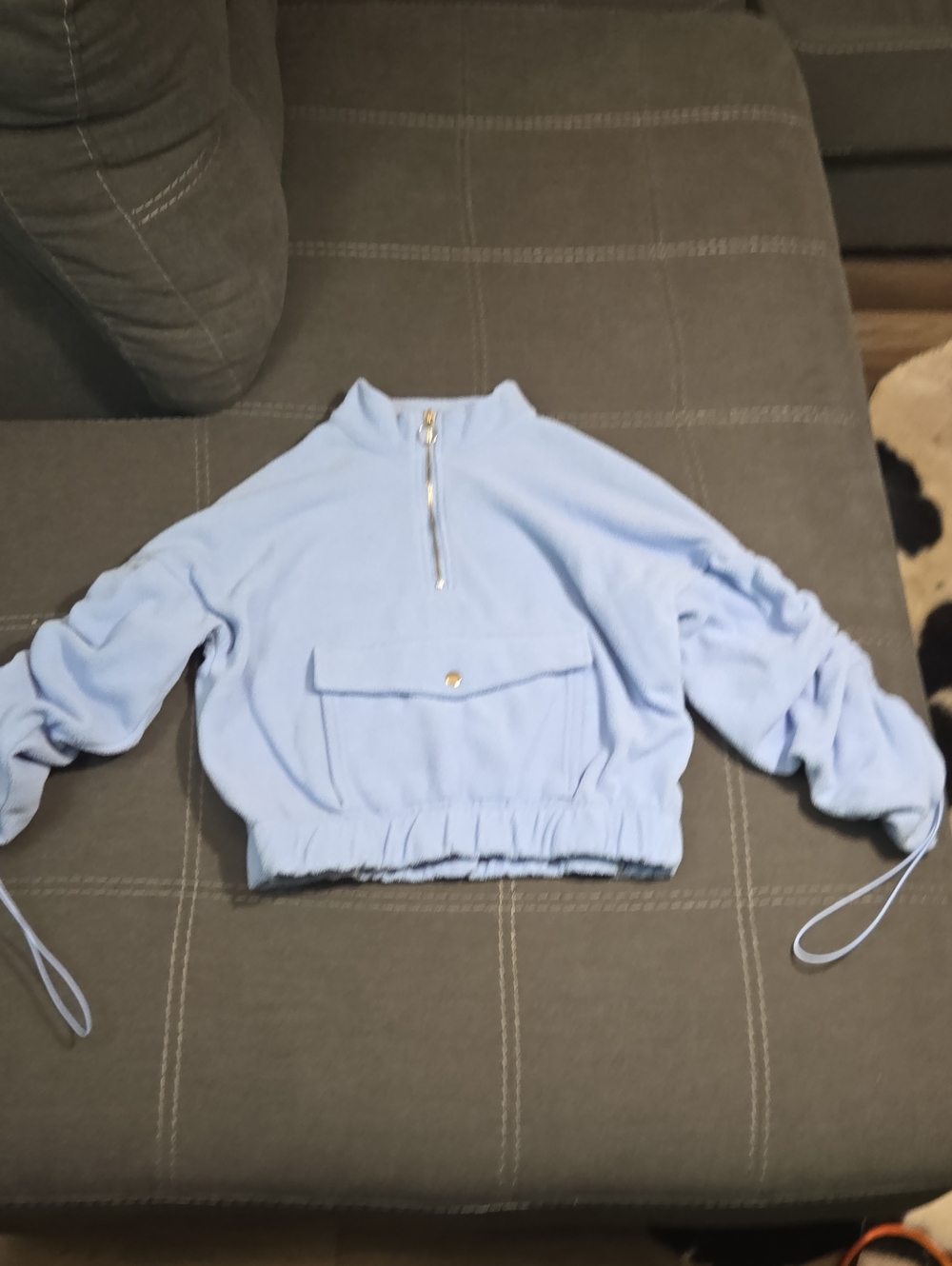 Cropped Light Blue Half-Zip Crewneck Sweater with Front Pocket
